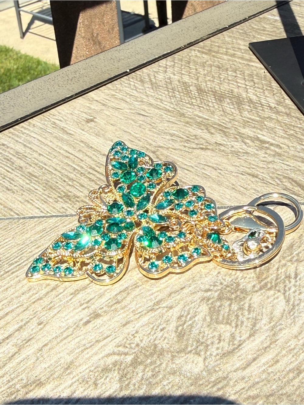 NWT Gold Butterfly Brooch with Emerald Green Crystals - Women Jewelry - Picture 3 of 7